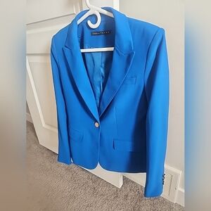 Women's Royal Blue Blazer With Gold Plated Buttons. Very Chic. EUC. Size US 8